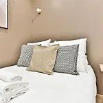 Central Equipped Apartment Paris Nation - II